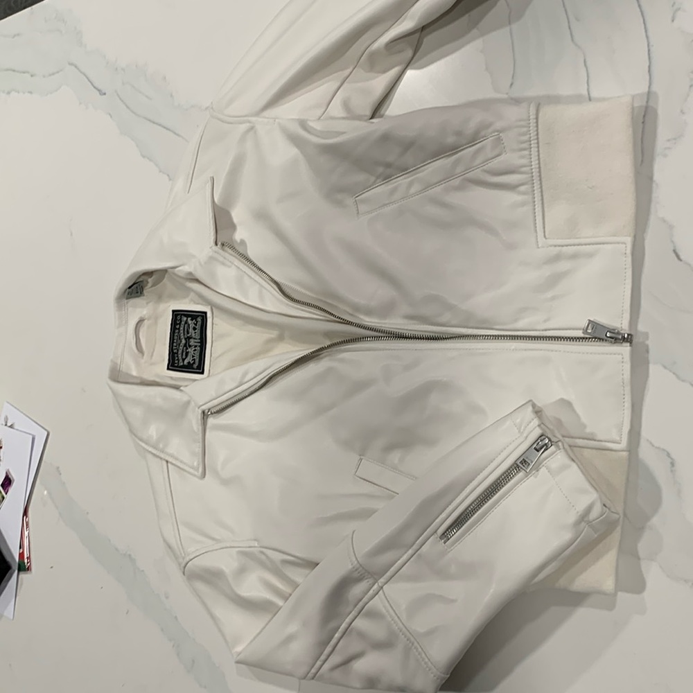 Levi’s white leather jacket bomber style size xs